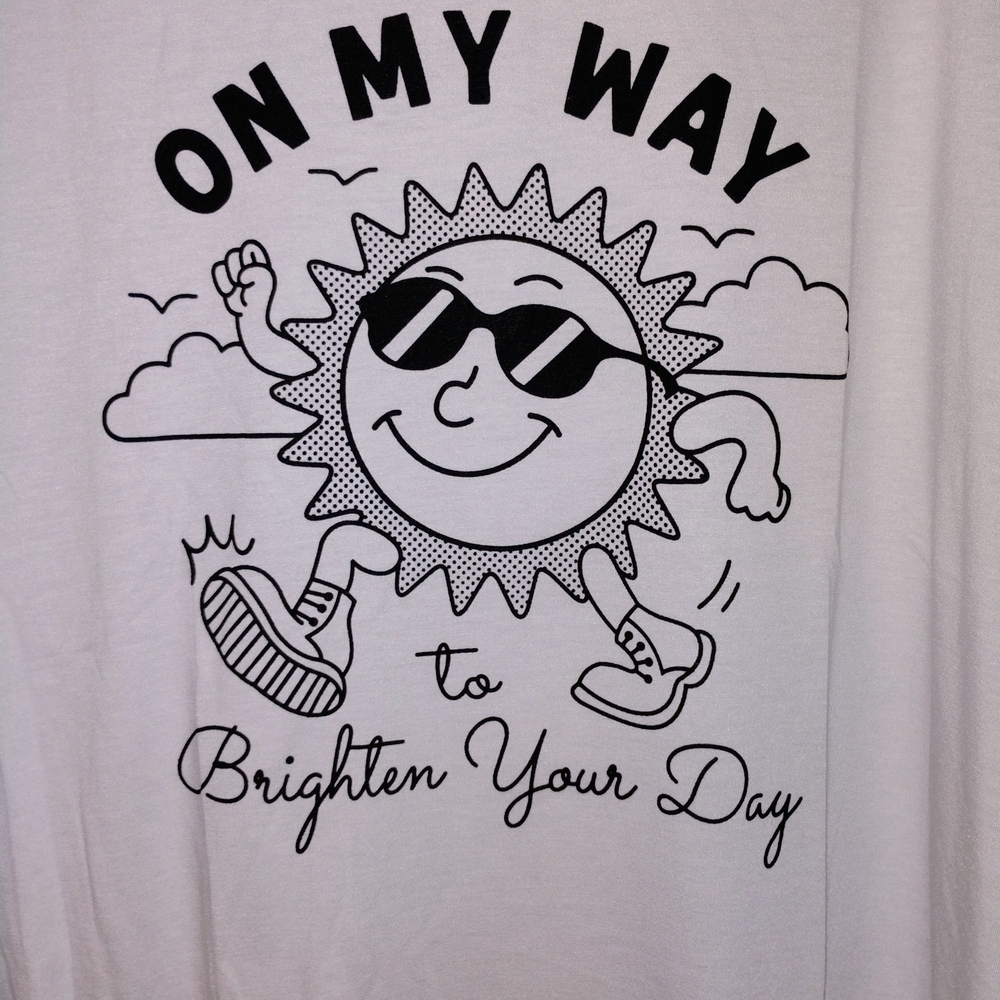Sunny Graphic White Short Sleeve Tee 3X PTP 28"